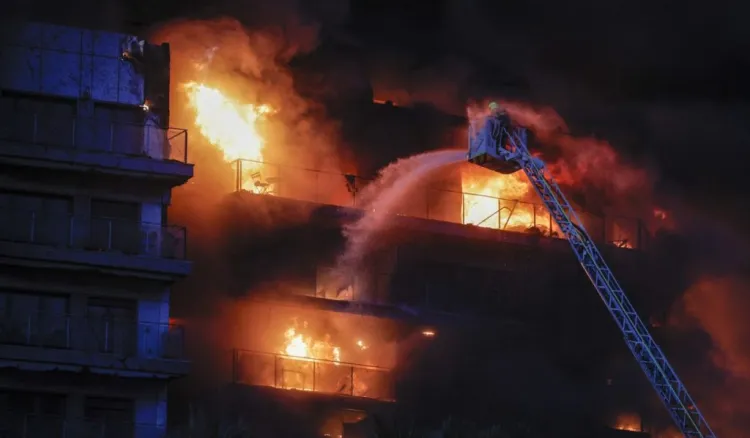 incendio dos edificios residenciales valencia menos muertos