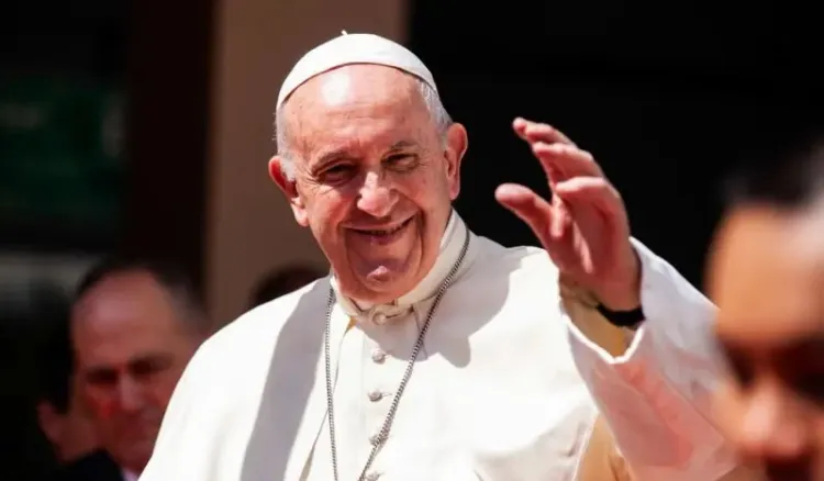 francisco con papa iglesia fallecimiento
